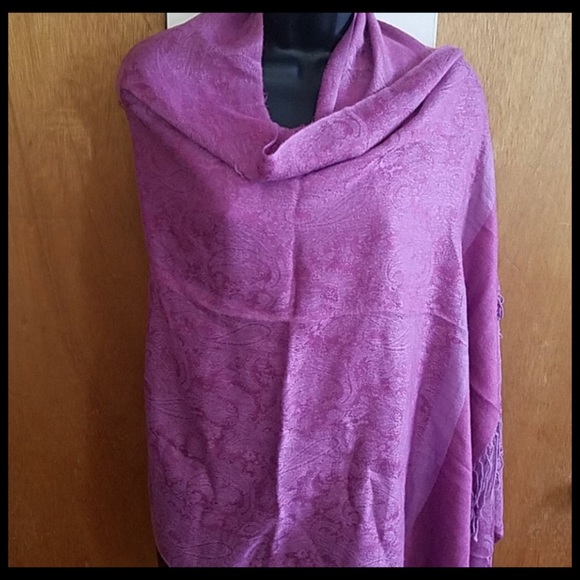 3-$15 ⛔️ Markdown ⛔️ Pashmina Tribal Print Fringe Tassel Versitle Scarf - Picture 3 of 3